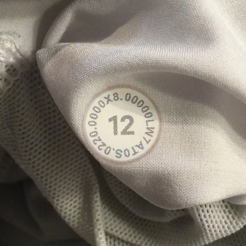 Lululemon On The Fly Shorts 2.5 Size 12 Activewear Drawstrings